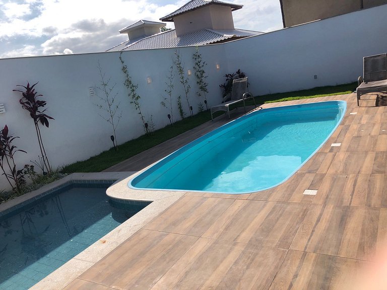 WB03 Linda casa con piscina área gourmet privativa!